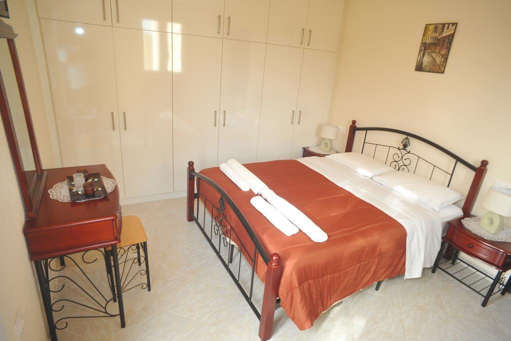 Villa Poulades Gouvia Quarto foto