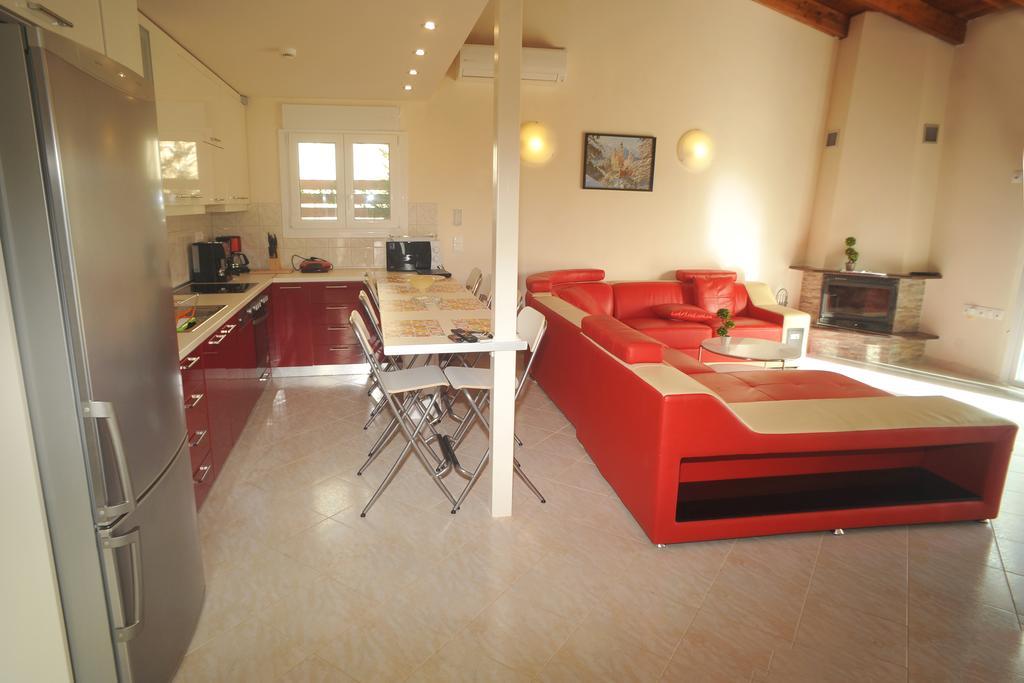 Villa Poulades Gouvia Quarto foto