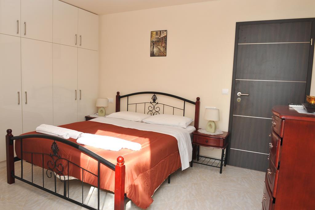 Villa Poulades Gouvia Quarto foto